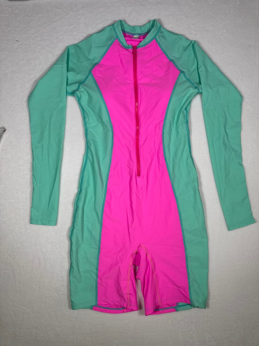 NWOT Womens Pink & Mint Green Zip Front Rash Guard Size Medium